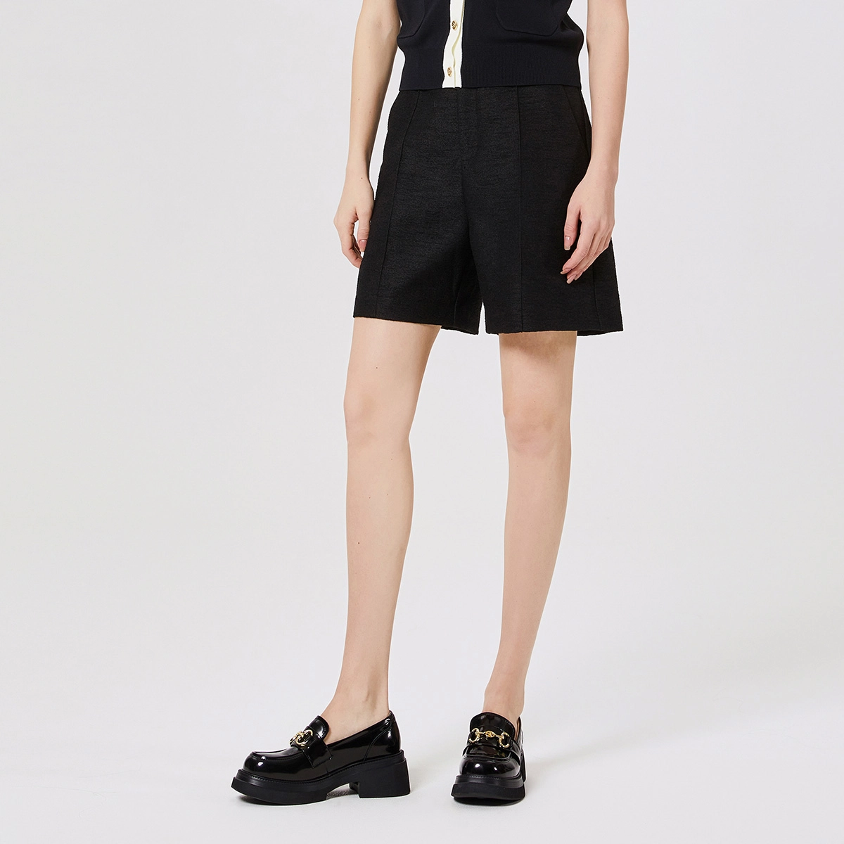 NINE WEST