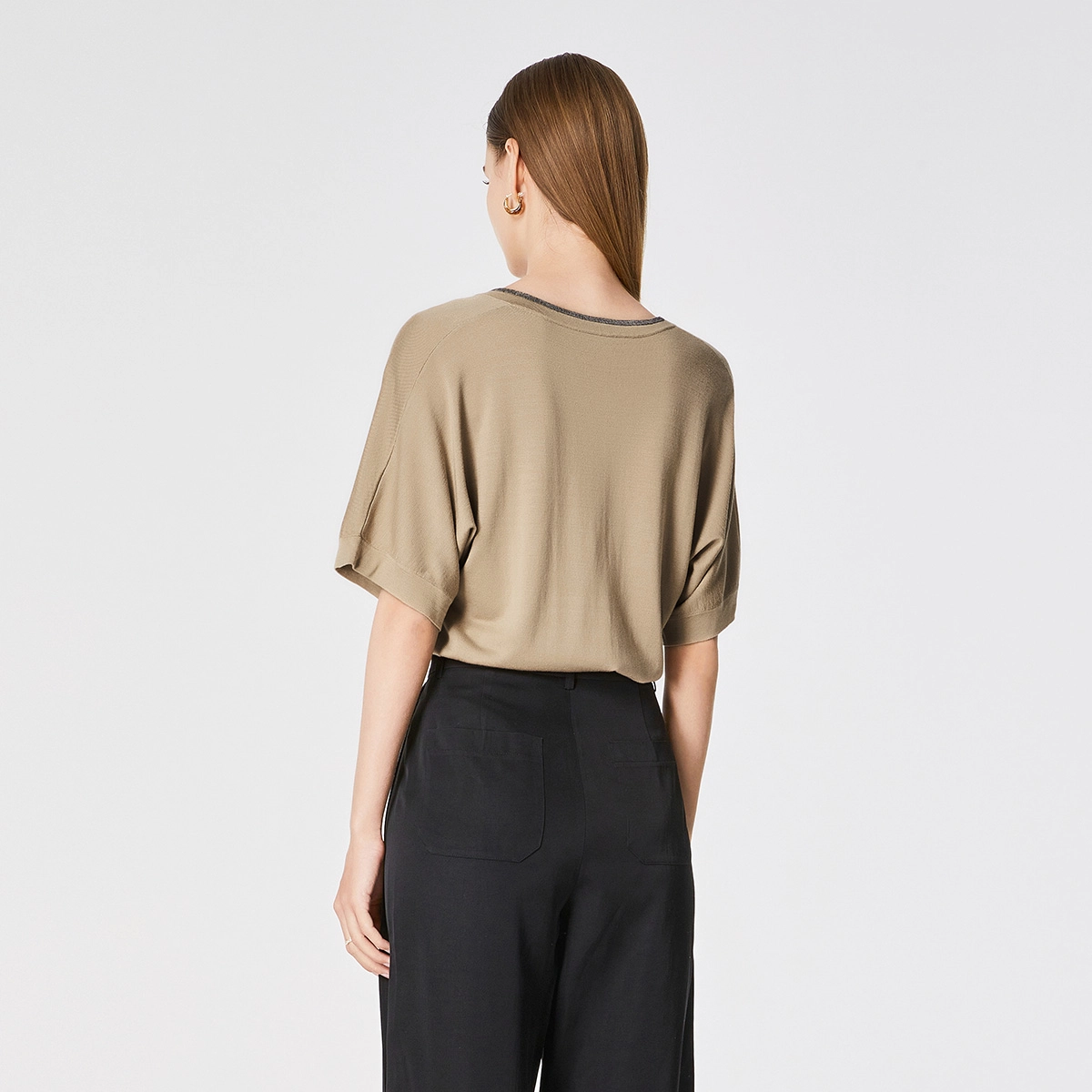NINE WEST V T