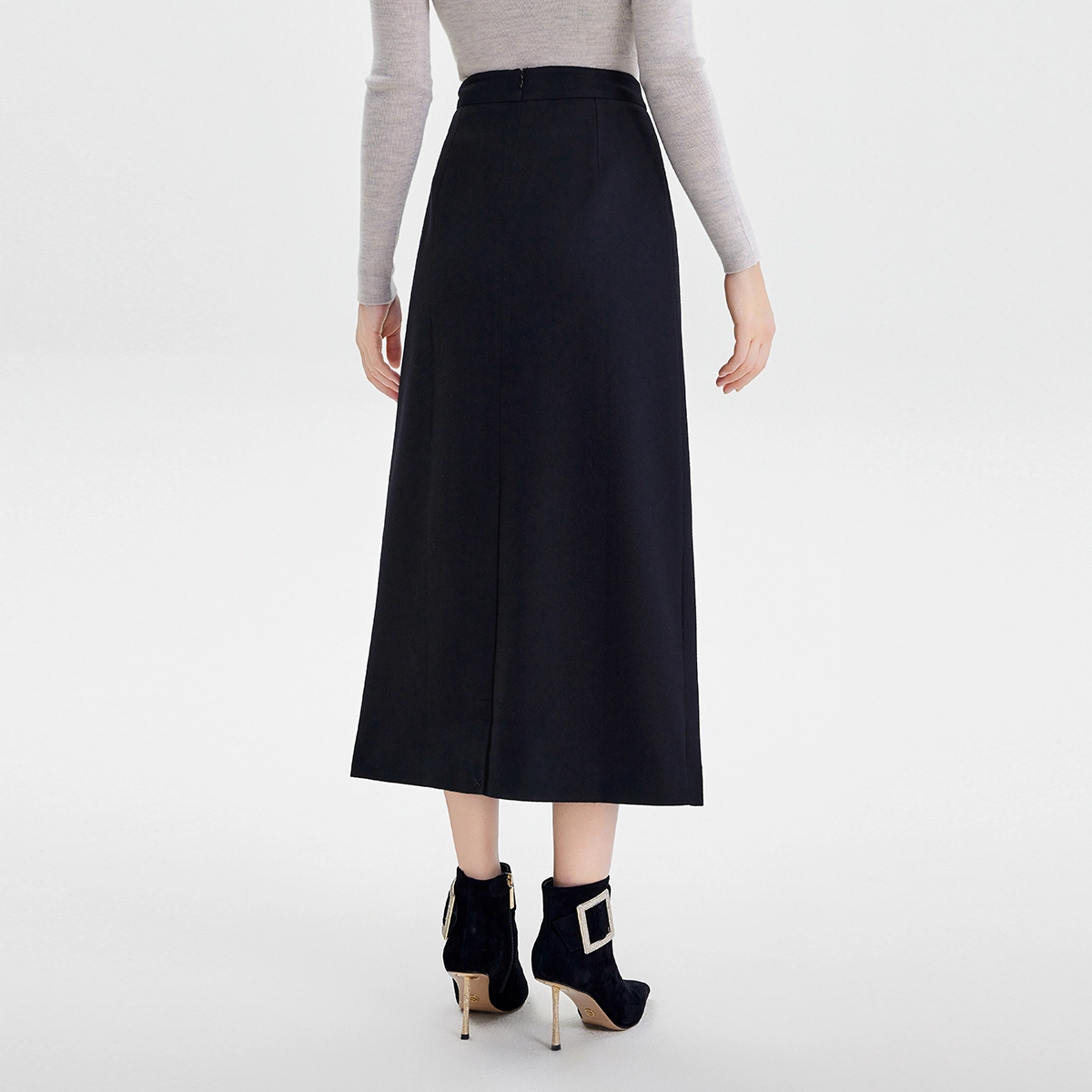 NINE WEST