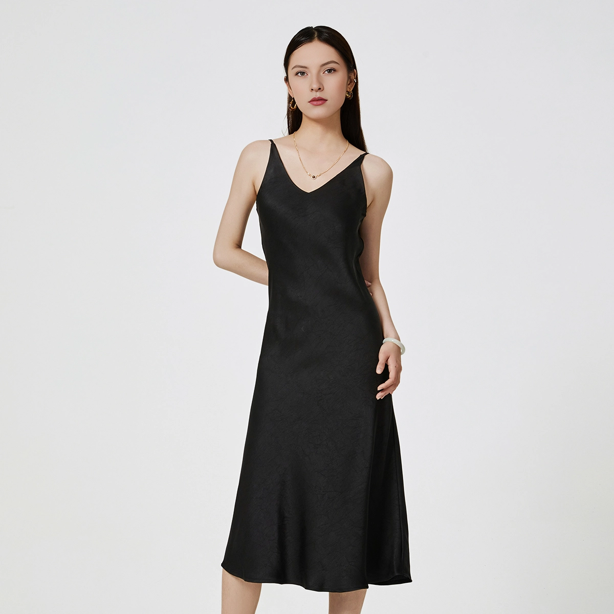 NINE WEST V