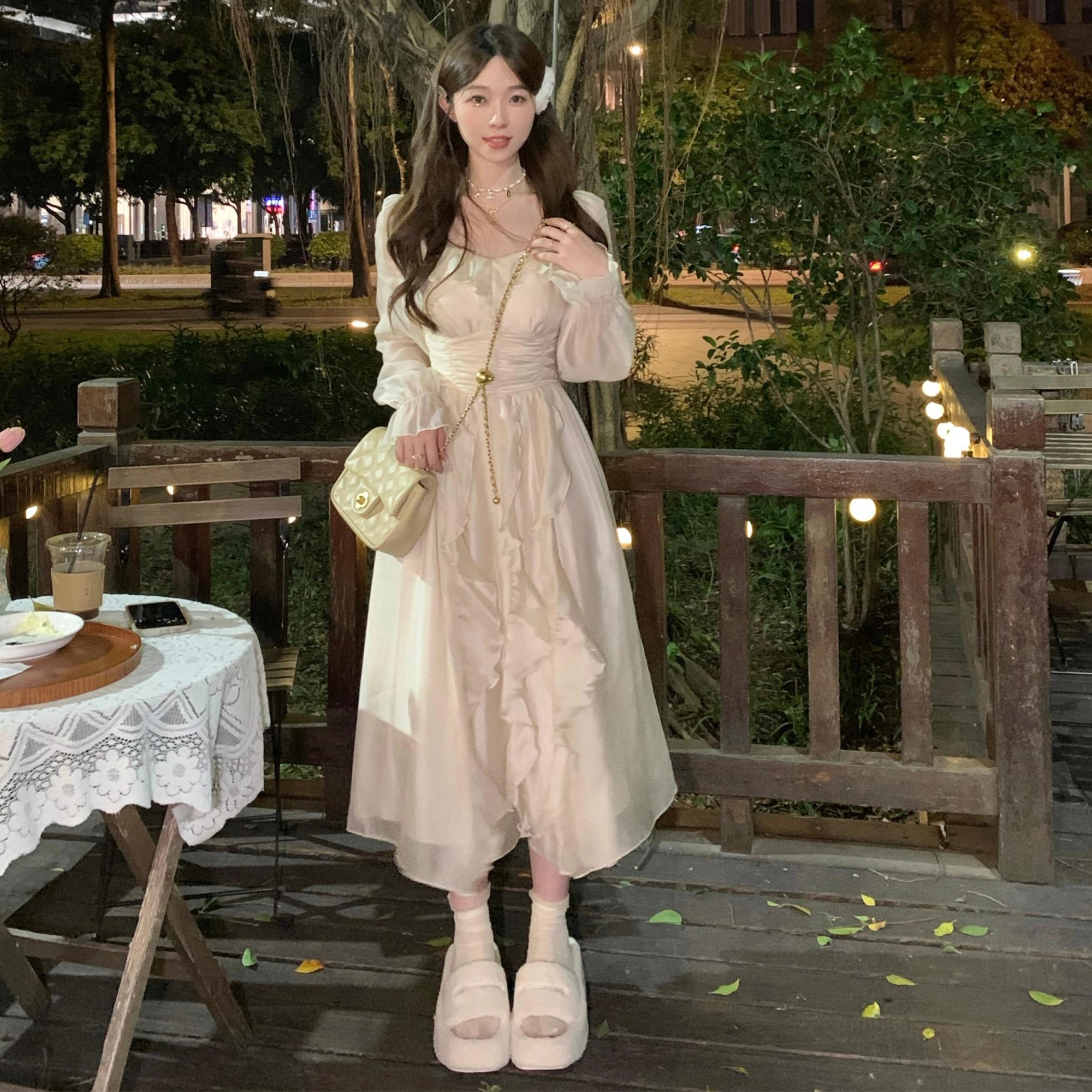 玉儿恋 掌上明珠 法式百搭休闲简约甜美森系仙女荷叶边纯色宽松气质方领收腰温柔仙女中长款长袖连衣裙 女款 杏色