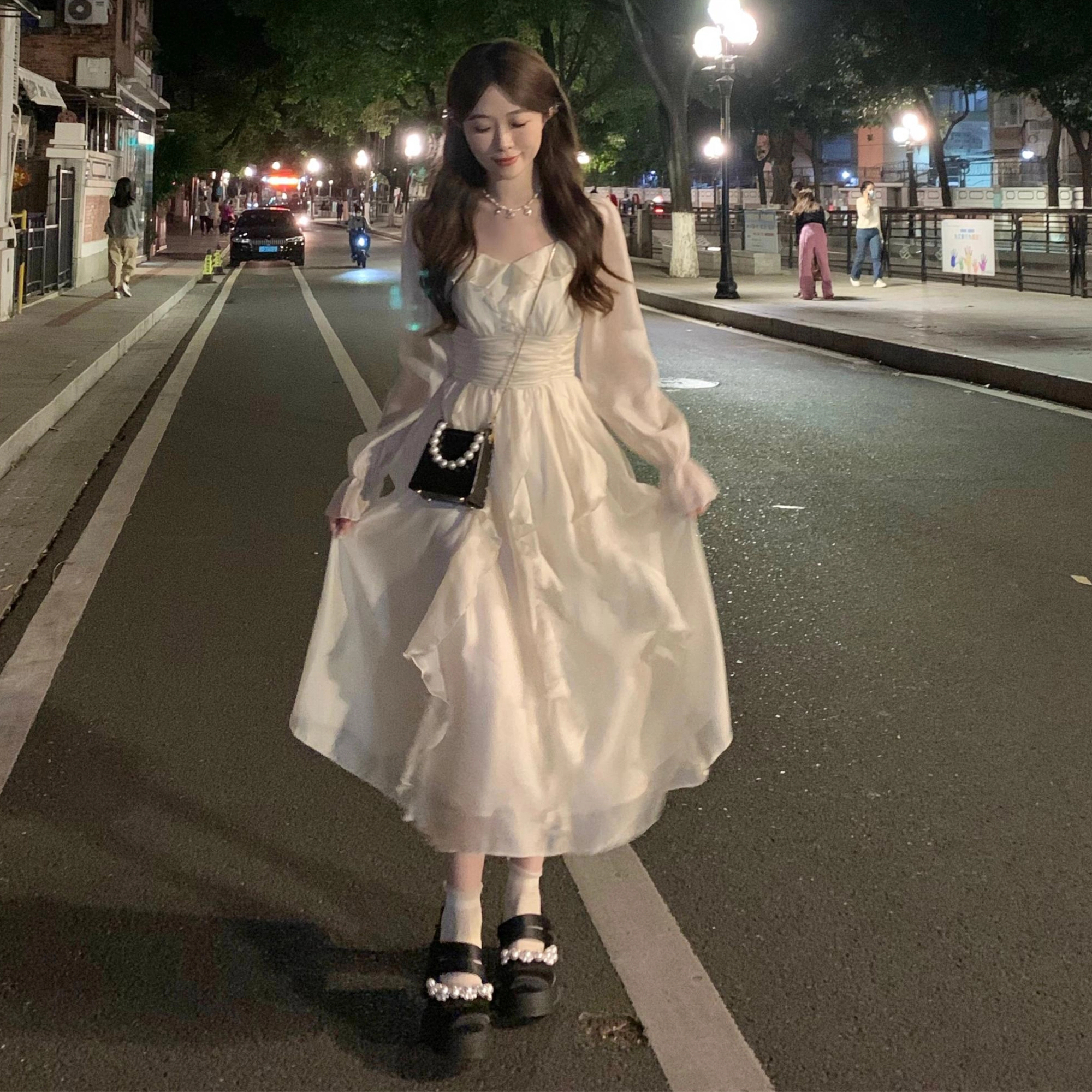 玉儿恋 掌上明珠 法式百搭休闲简约甜美森系仙女荷叶边纯色宽松气质方领收腰温柔仙女中长款长袖连衣裙 女款 杏色