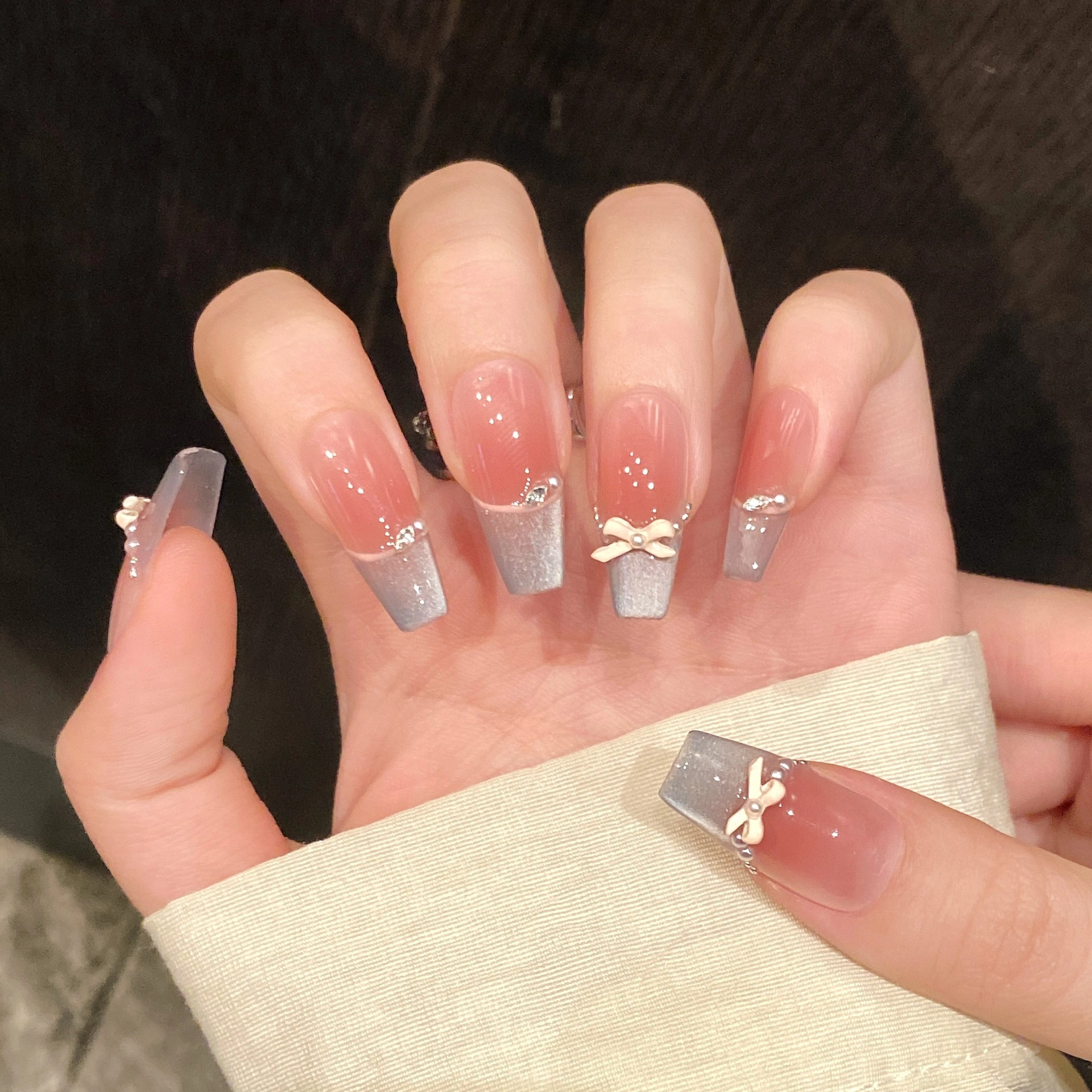 韵月乔 春日蝴蝶结猫眼  穿戴甲 中梯裸粉渐变 纯欲