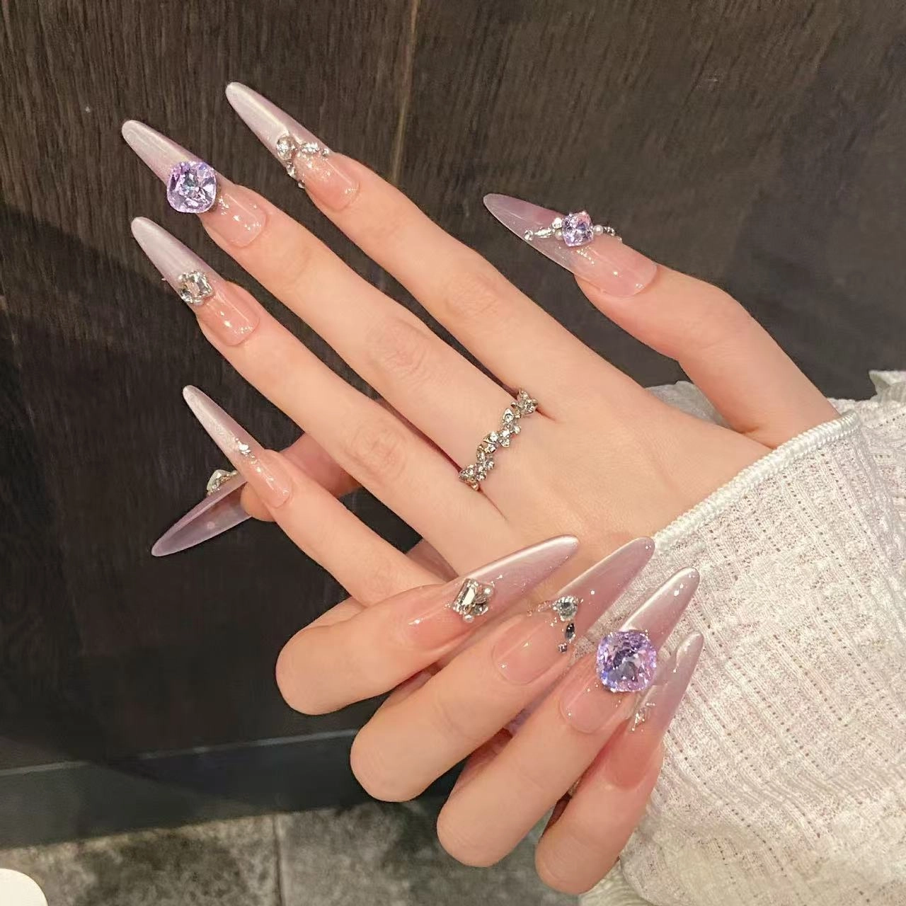 韵月乔 云纱黎雾紫色斜边碎钻猫眼  穿戴甲 尖型粉色渐变 纯色