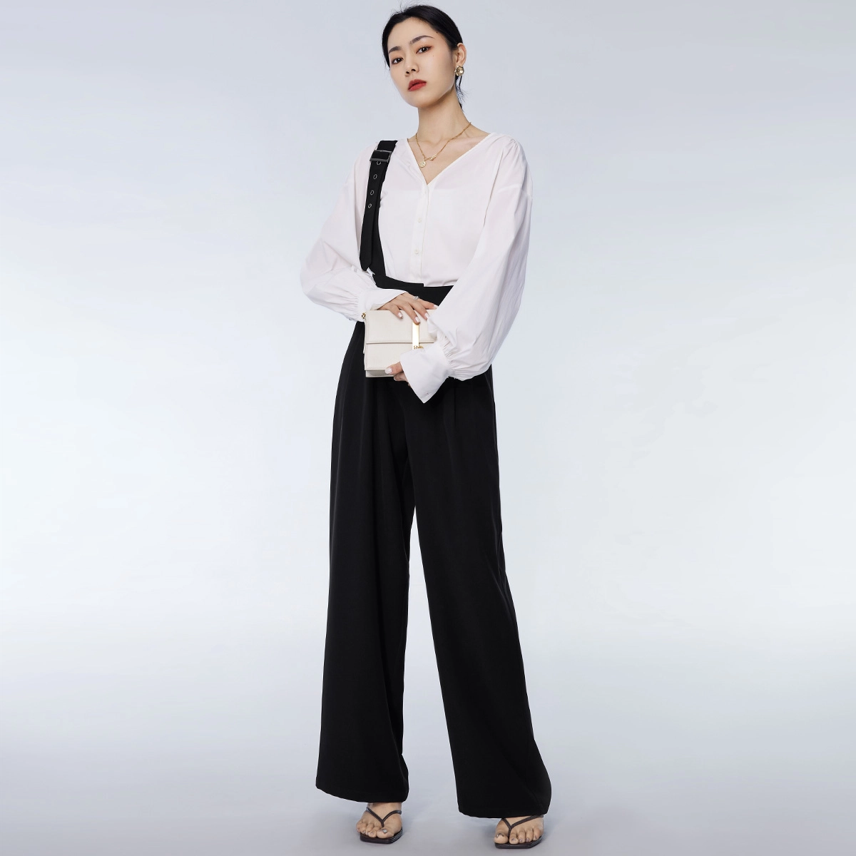 美洋 佩斯美术馆背带裤女走路带风单肩带阔腿裤