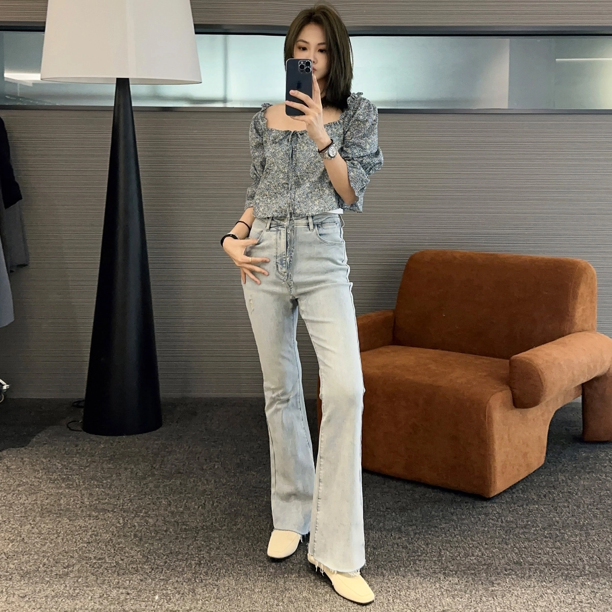 美洋 马提尼微喇叭裤复古重工水洗高腰浅色毛边牛仔裤子 女款 牛仔蓝