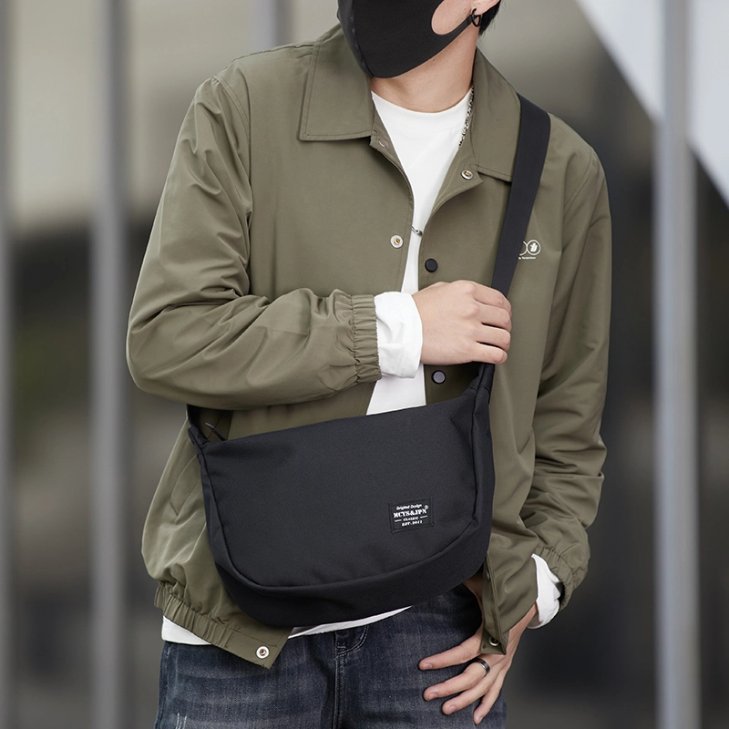 木村耀司 街头潮流休闲运动小众设计百搭通勤 拉链开合 牛津纺 腰包腋下包胸包饺子包斜挎包 男女同款情侣款 黑色 常规