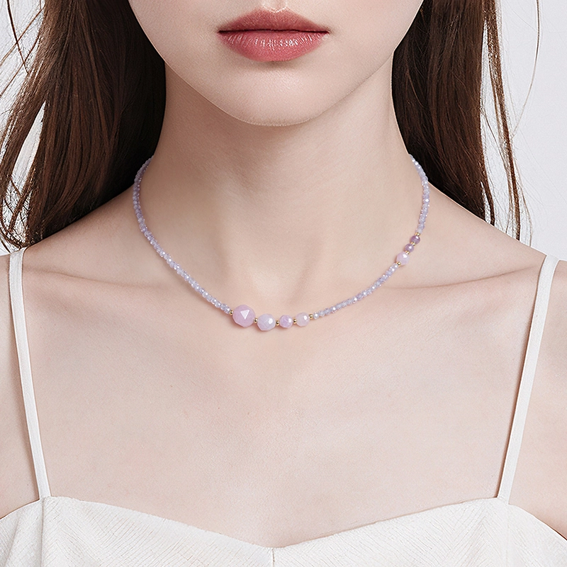 Lady go choker