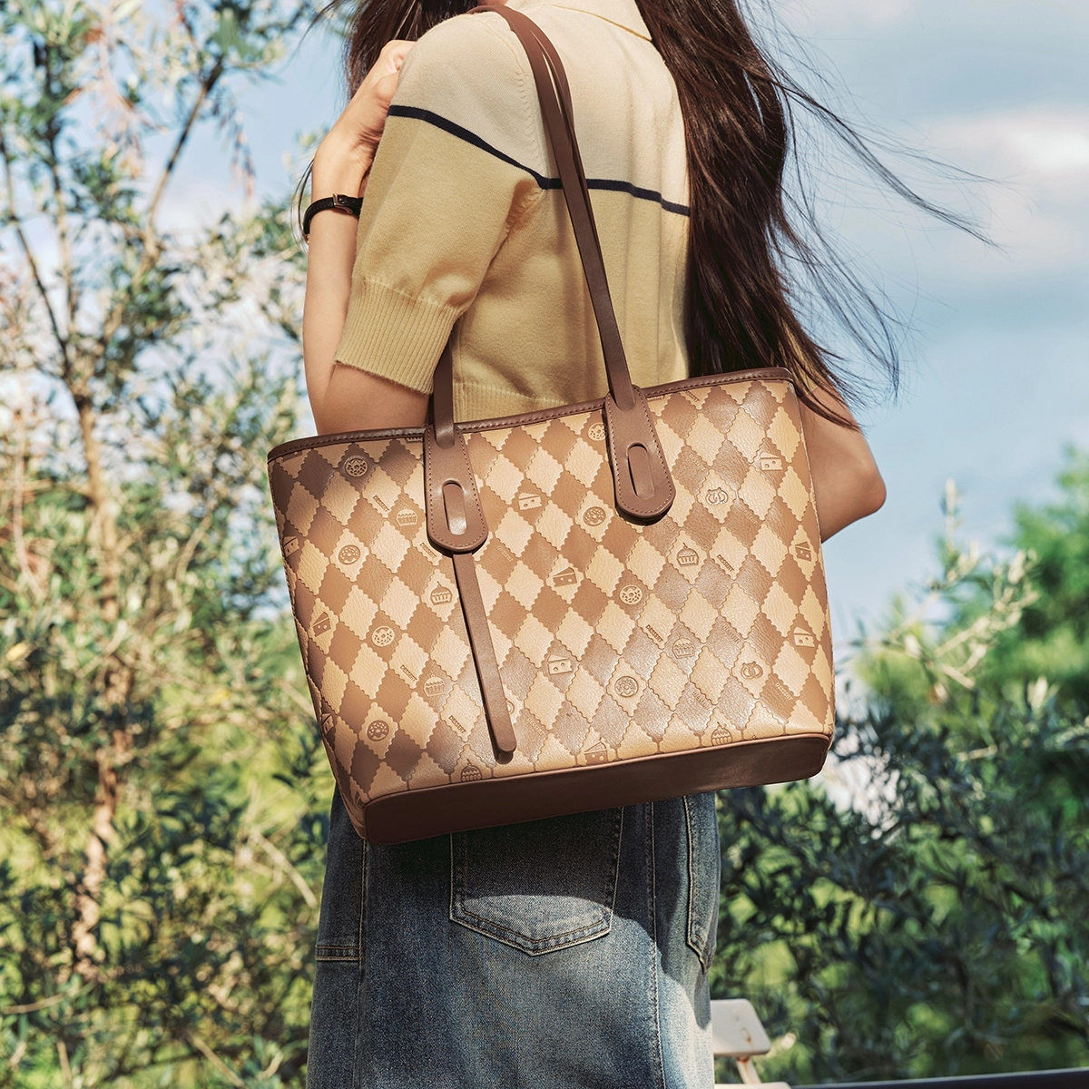 x Tote