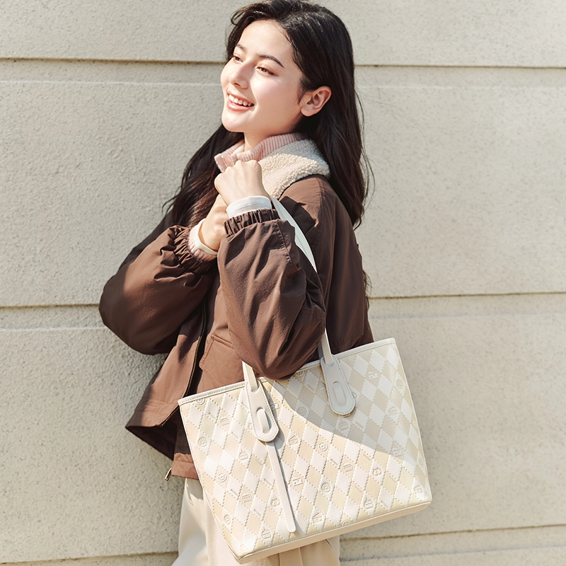 x Tote