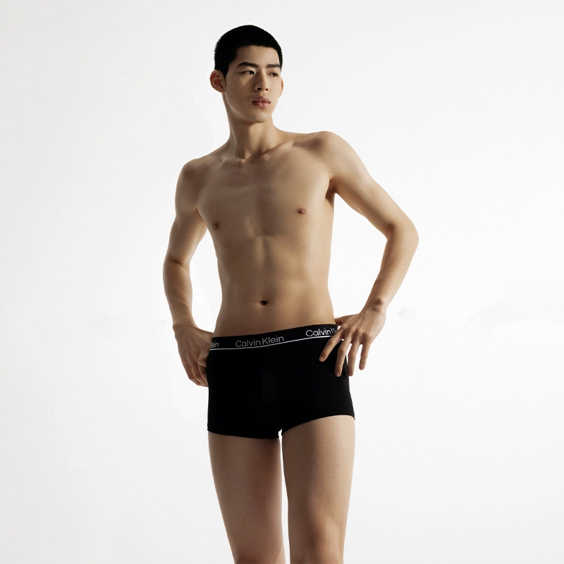 CKCalvin Klein 3