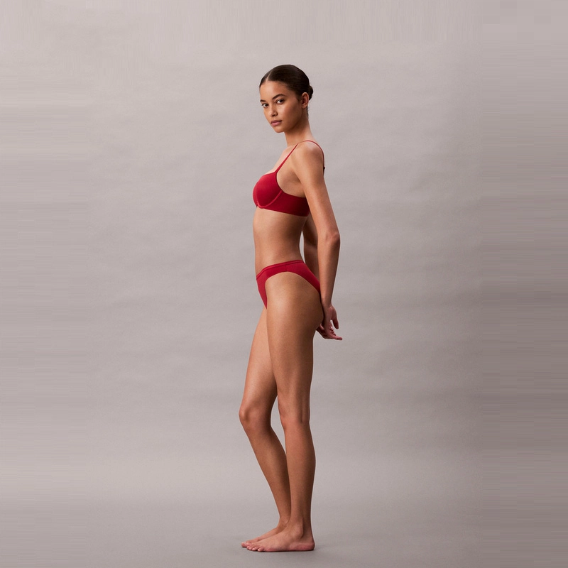 CALVIN KLEIN V