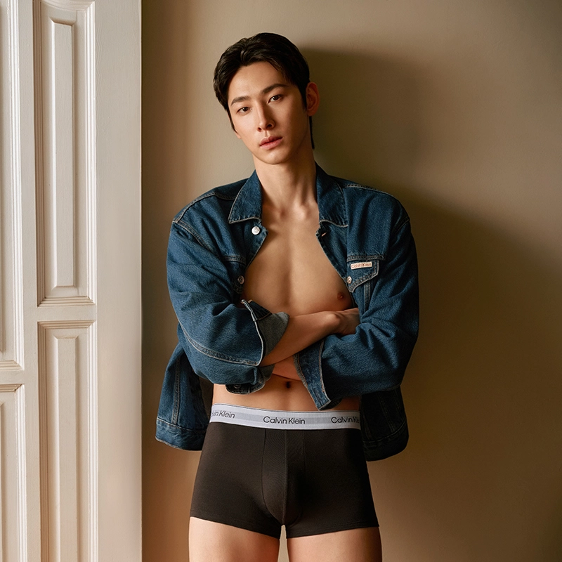 CALVIN KLEIN