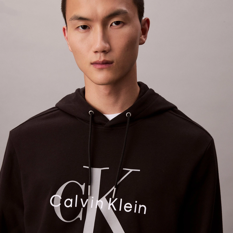 CALVIN KLEIN
