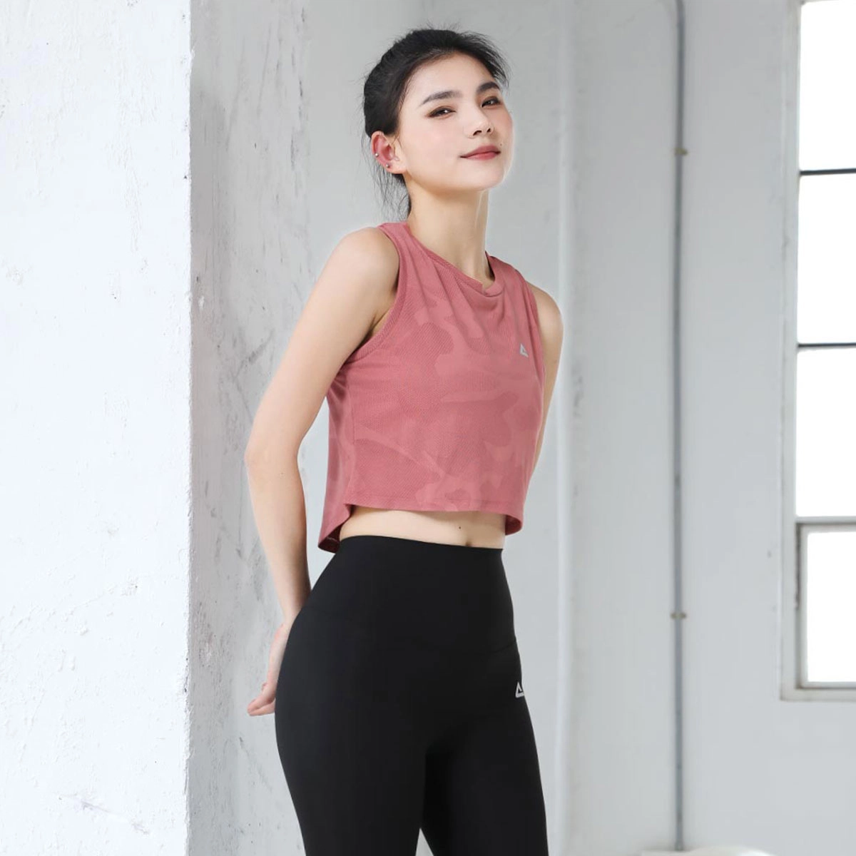匹克 休闲纯色背心长袖外套打底裤三件套瑜伽服健身套装 女款