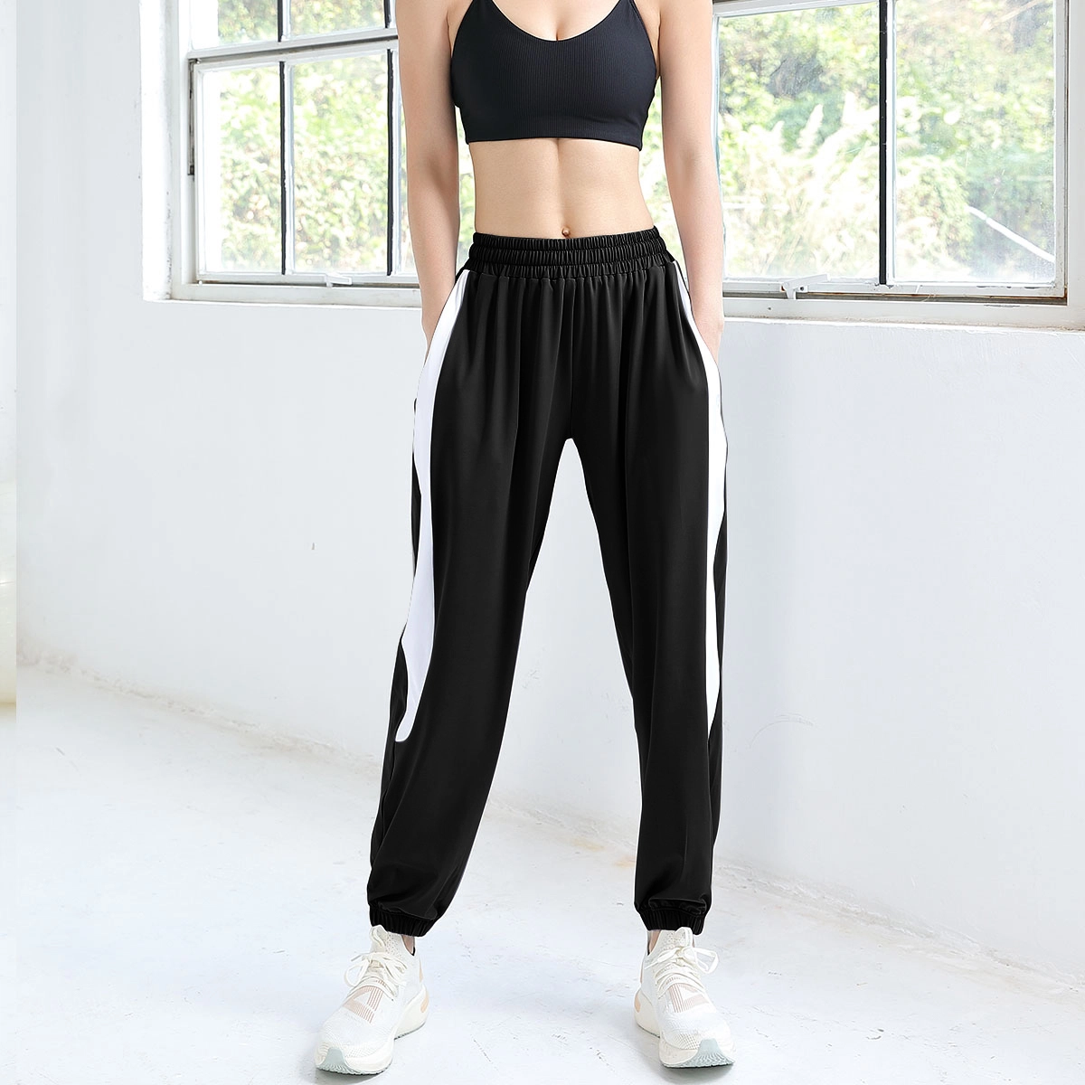 匹克 瑜伽服健身运动服蓝色背心黑白运动裤健身套装 女款