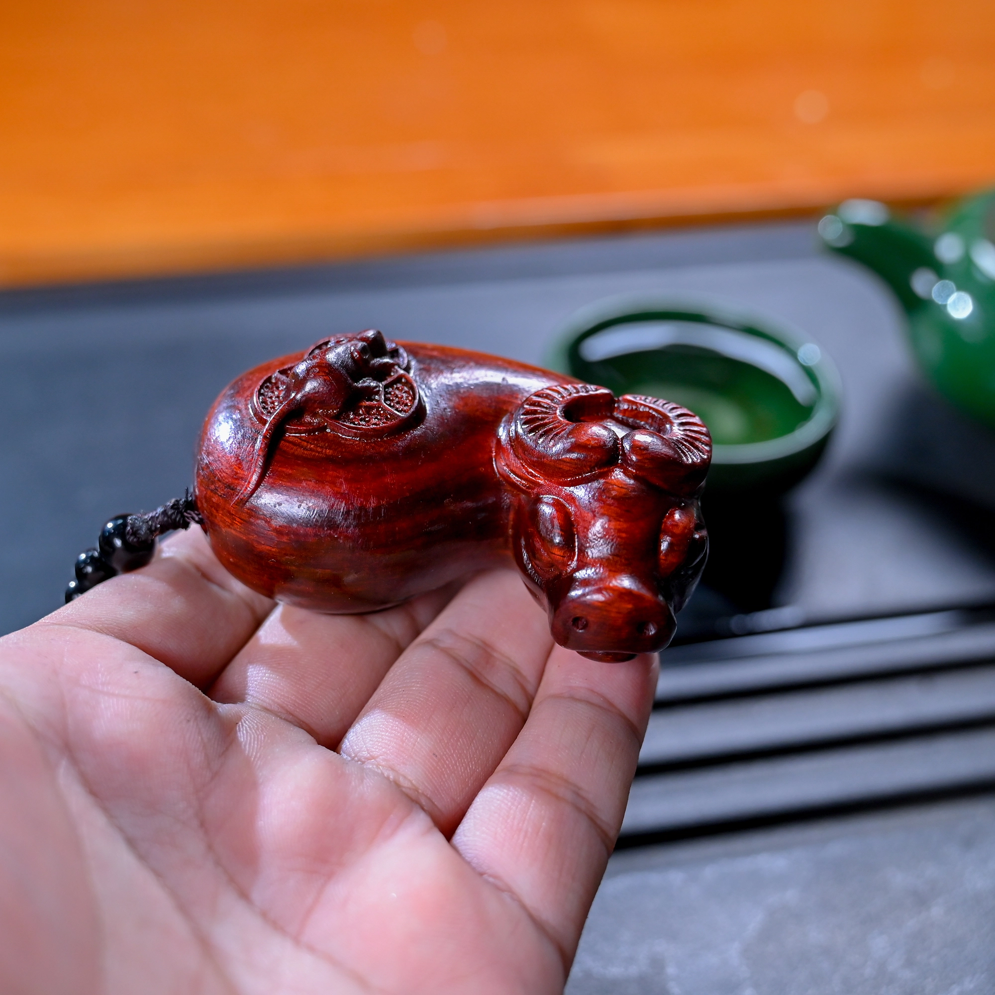 财源滚滚 仙友 国潮新中式红木精雕刻大貔貅钱多多转运招财牛转乾坤复古文玩挂件摆件收藏盘玩随身件 紫檀属 木作手把件 男女同款情侣款