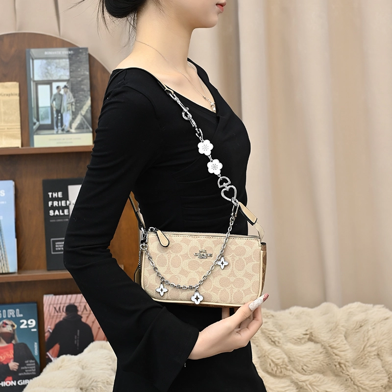 GUYI CoachNolita19