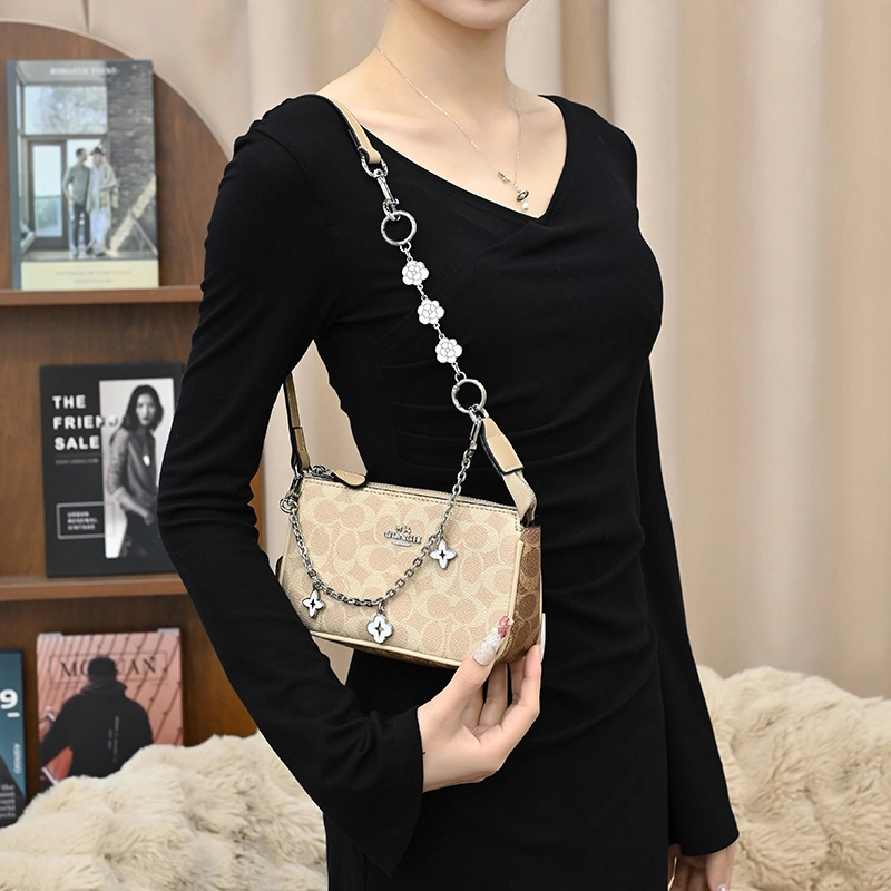 GUYI CoachNolita19