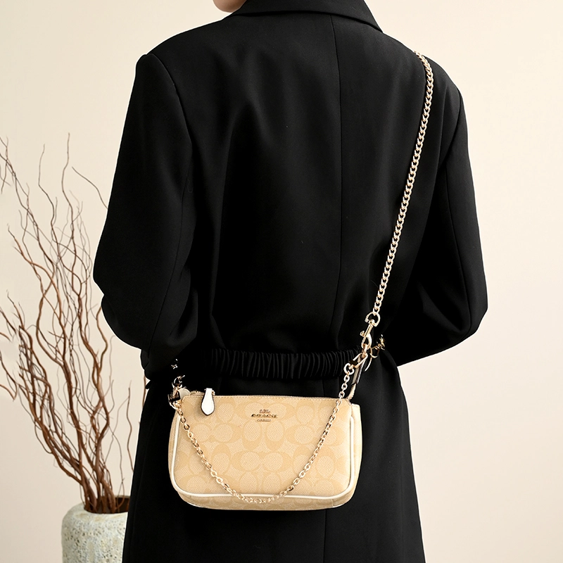 GUYI COACH Nolita 19