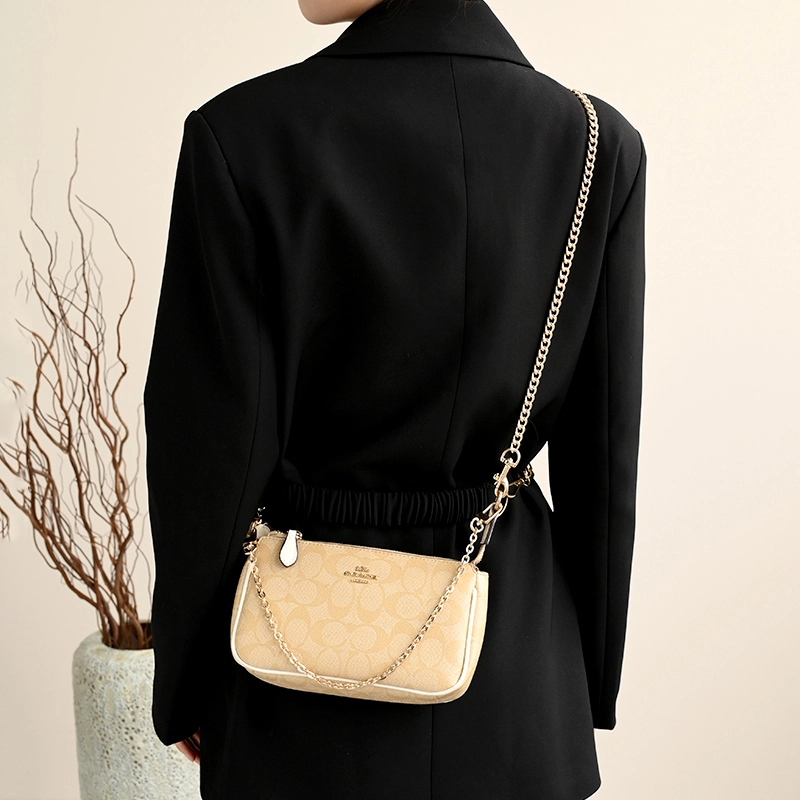 GUYI COACH Nolita 19