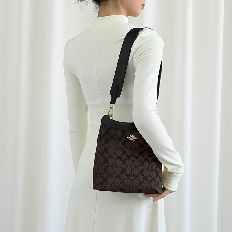 GUYI Coach Town21