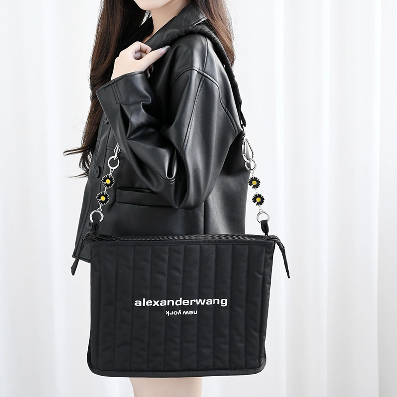GUYI Alexander wang