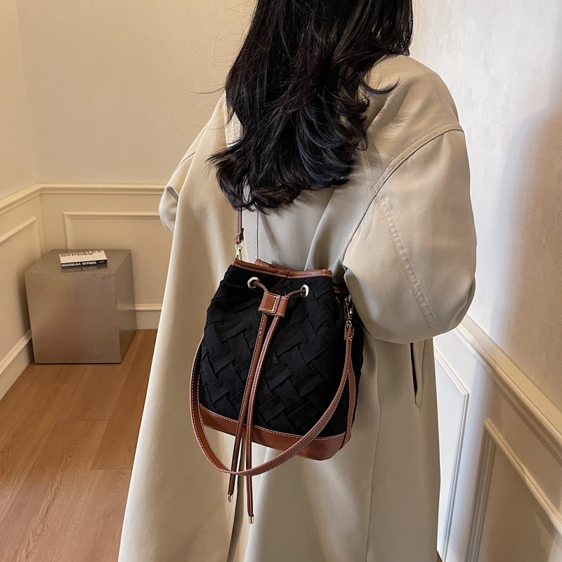 醇龙 复古通勤水桶包时尚编织手提包百搭斜挎 尼龙 单肩包 常规 女款 多色