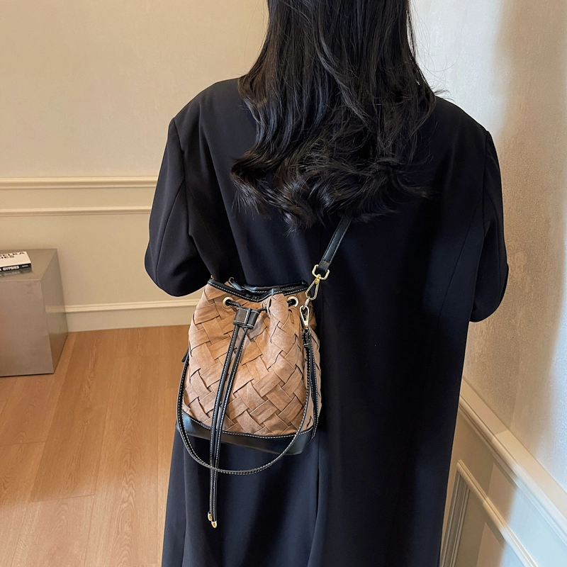 醇龙 复古通勤水桶包时尚编织手提包百搭斜挎 尼龙 单肩包 常规 女款 多色