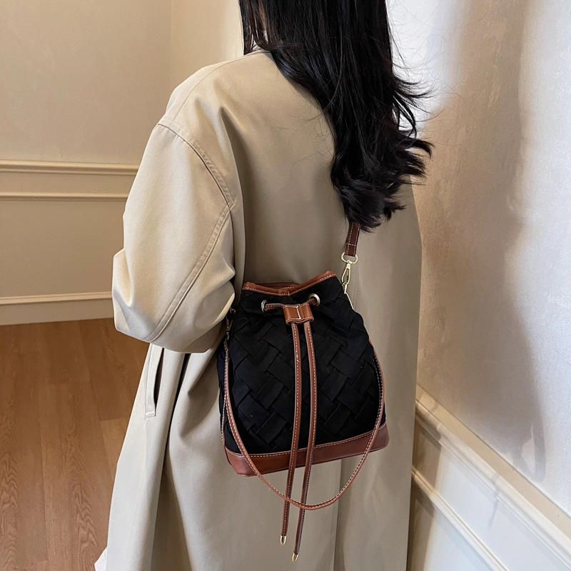 醇龙 复古通勤水桶包时尚编织手提包百搭斜挎 尼龙 单肩包 常规 女款 多色