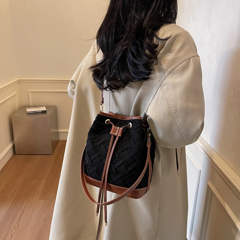 醇龙 复古通勤水桶包时尚编织手提包百搭斜挎 尼龙 单肩包 常规 女款 多色
