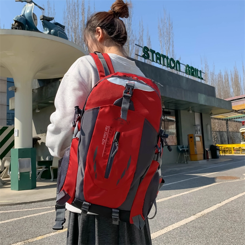 茵初 便携超轻骑行旅行多功能登山防水休闲徒步登山学生户外包  防撕裂面料多色  男女同款情侣款