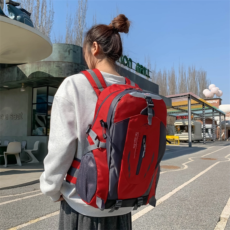 茵初 便携超轻骑行旅行多功能登山防水休闲徒步登山学生户外包  防撕裂面料多色  男女同款情侣款
