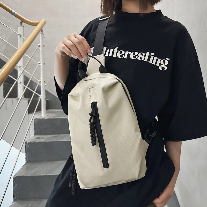 醇龙 旅游轻便登山爬山骑行 尼龙 斜挎包 男女同款情侣款 黑/白