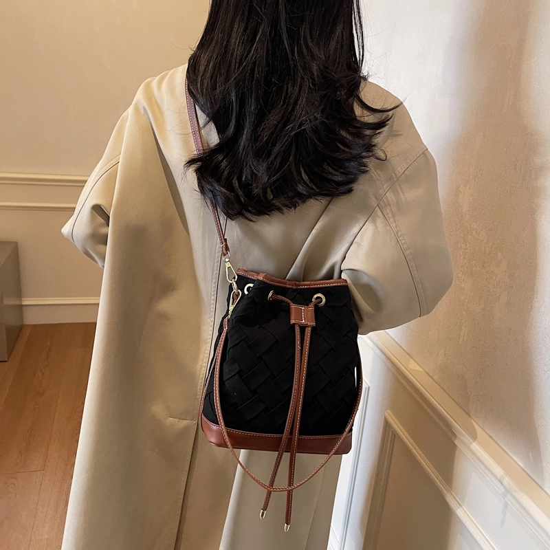 醇龙 复古通勤水桶包时尚编织手提包百搭斜挎 尼龙 单肩包 常规 女款 多色