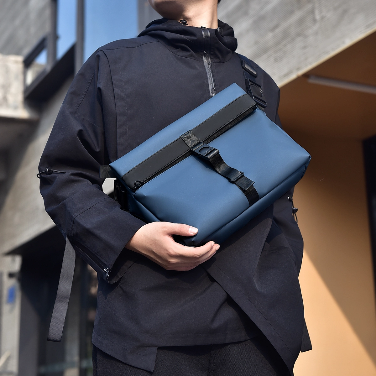 茵初 商务时尚百搭 尼龙 邮差包斜挎包 男女同款情侣款 多色