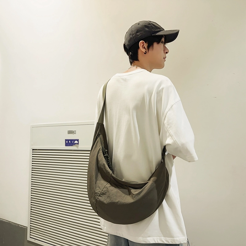 醇龙 轻便休闲简约纯色 尼龙 斜挎包 男女同款情侣款 多色