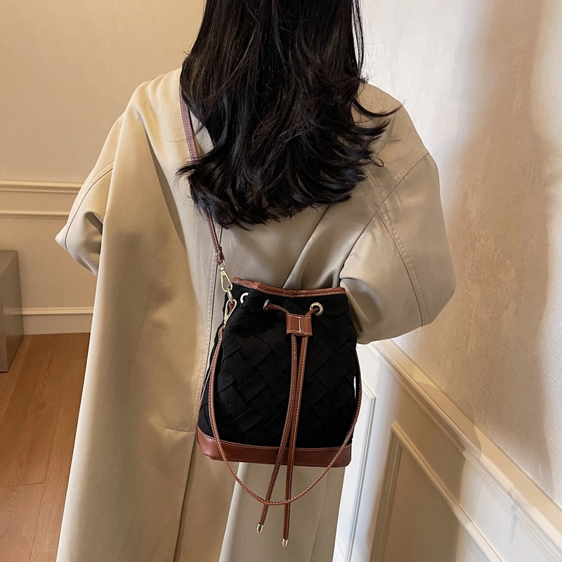 醇龙 复古通勤水桶包时尚编织手提包百搭斜挎 尼龙 单肩包 常规 女款 多色