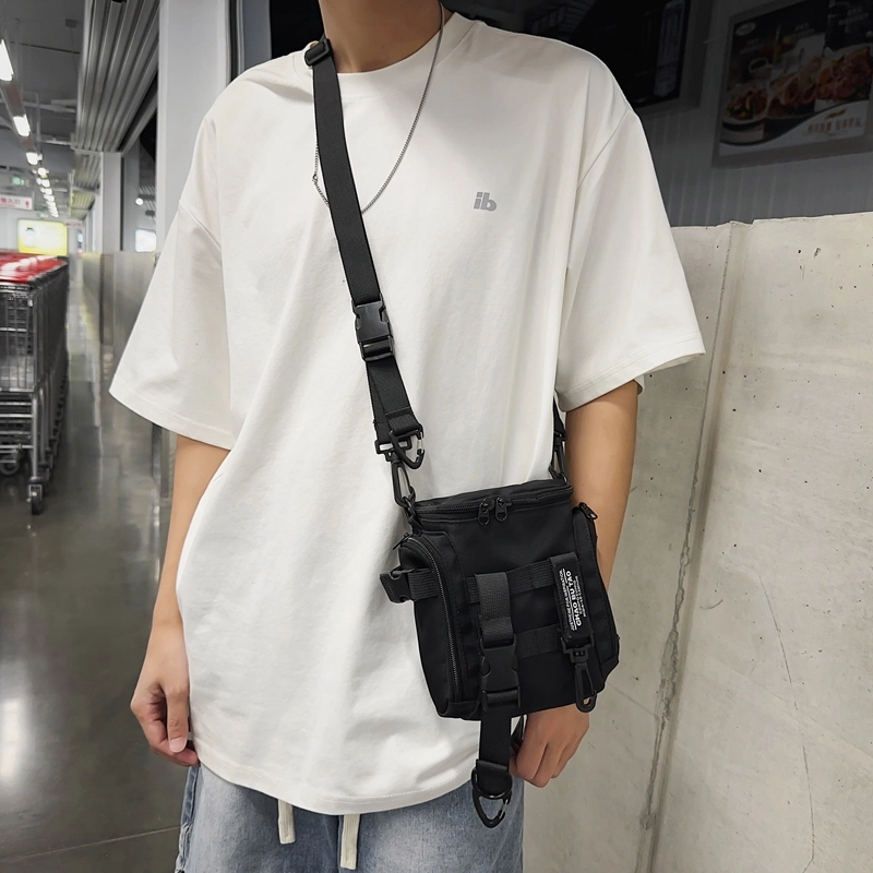 醇龙   尼龙男女通用黑色潮牌工装斜挎包机能风个性单肩包休闲日系背包