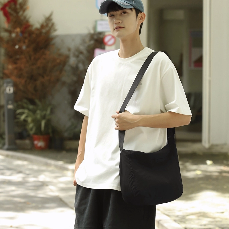 醇龙 休闲斜挎包百搭简约尼龙单肩包大容量日系复古背包 男女通用 多色
