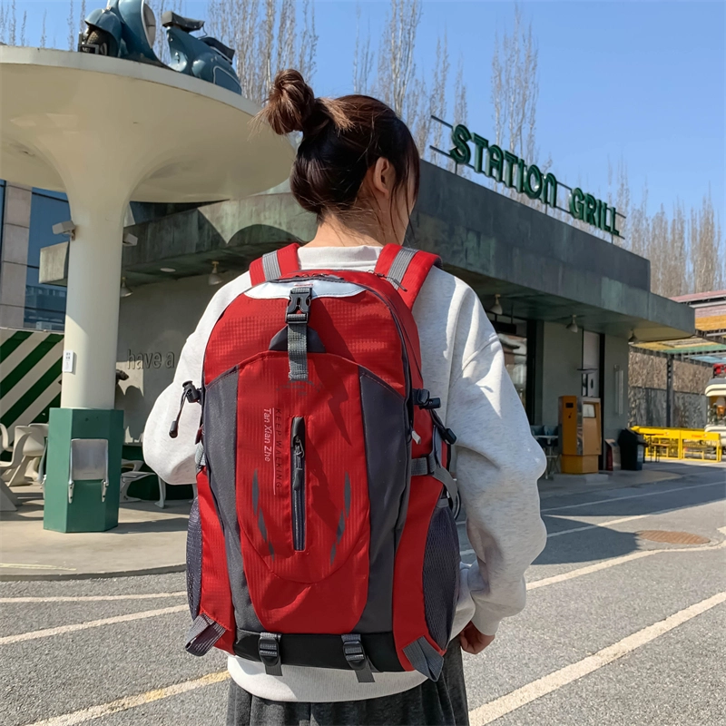 茵初 便携超轻骑行旅行多功能登山防水休闲徒步登山学生户外包  防撕裂面料多色  男女同款情侣款