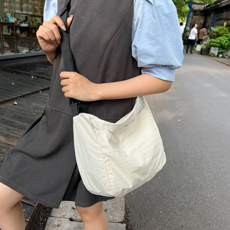 醇龙  简约休闲学生百搭时尚 单肩包斜挎包 尼龙 男女同款情侣款 多色