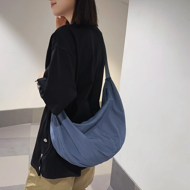 醇龙 轻便休闲简约纯色 尼龙 斜挎包 男女同款情侣款 多色