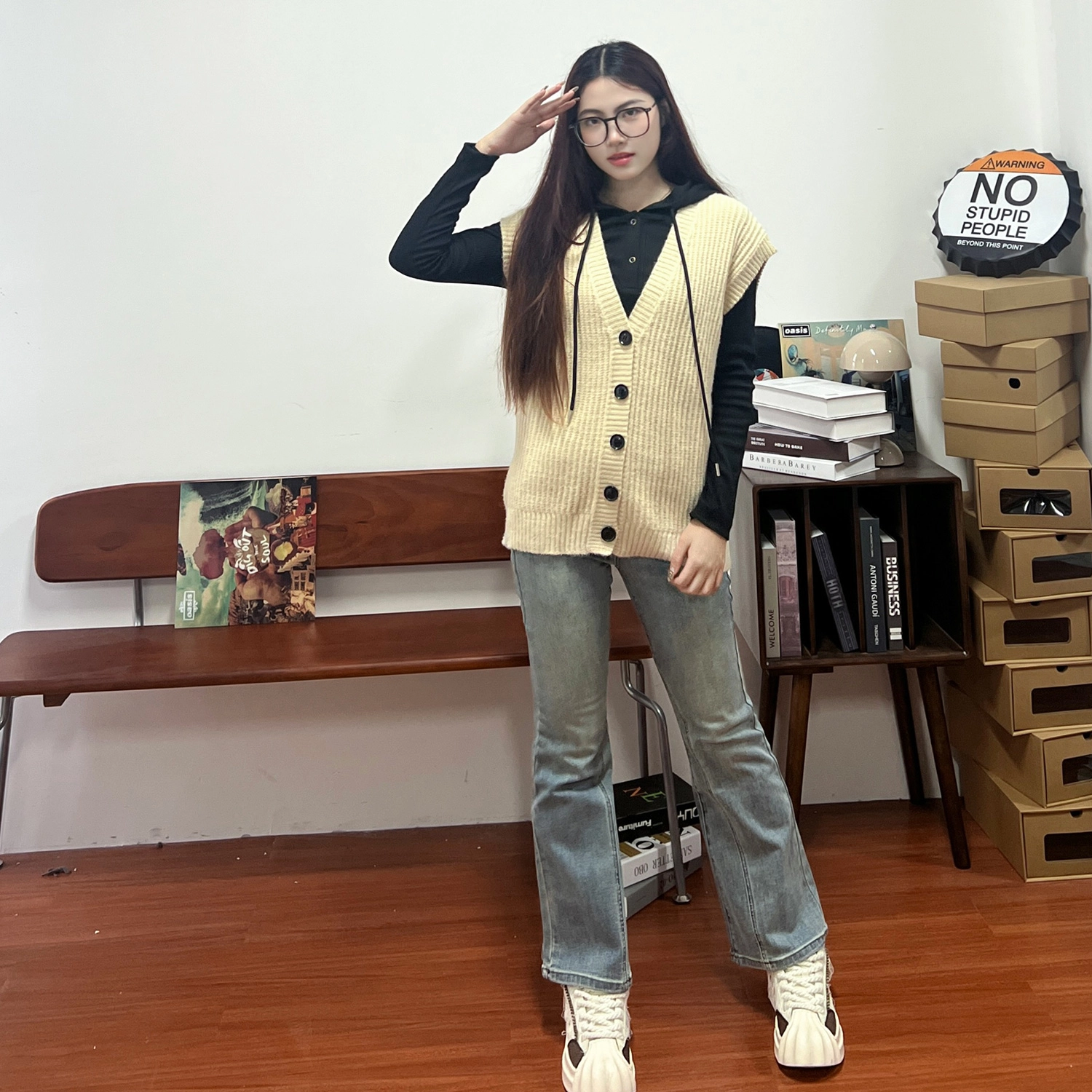 TEN MIRO V