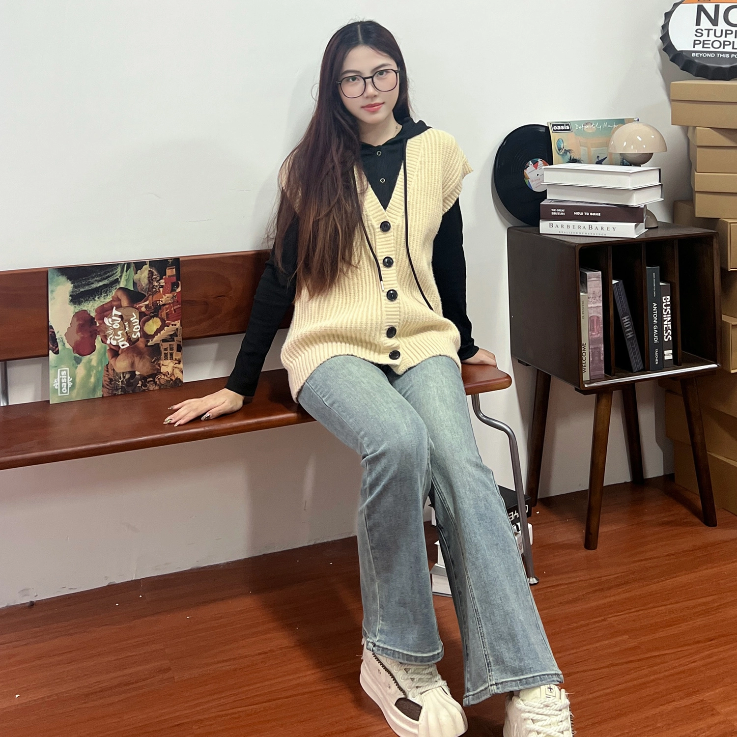 TEN MIRO V