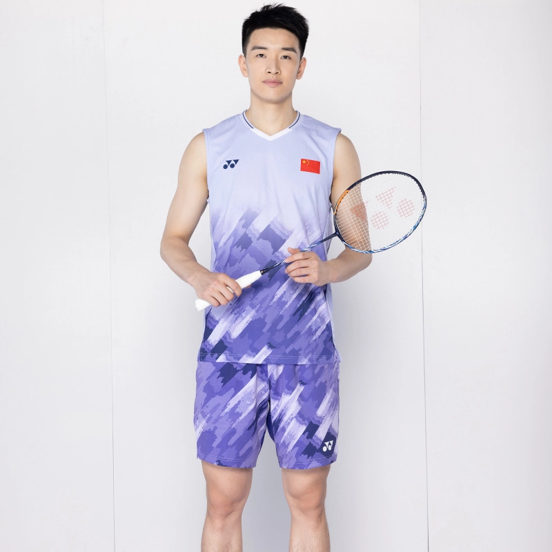 YONEX