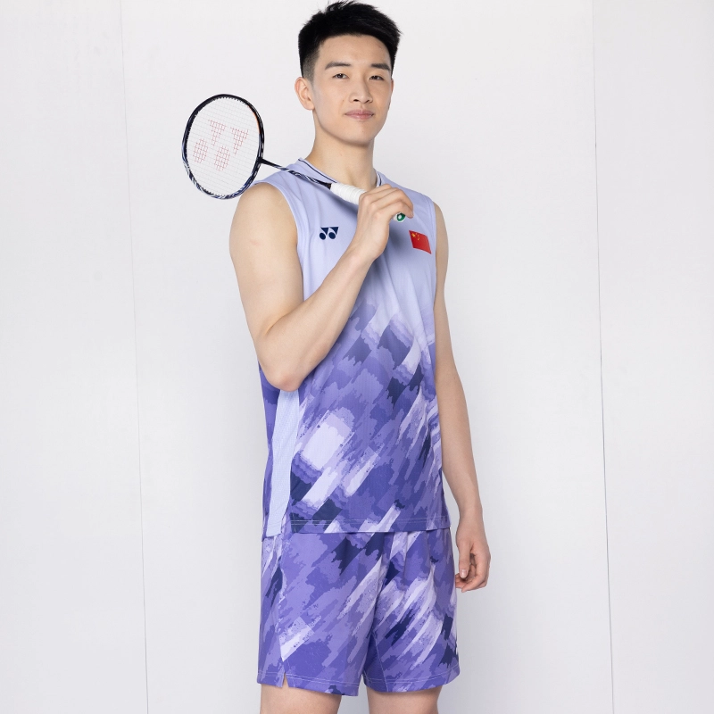 YONEX