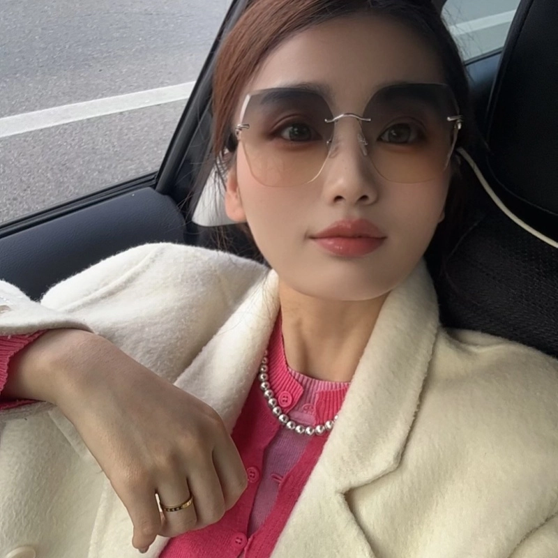 佐川 时髦渐变色墨镜 显瘦高清尼龙防紫外线 合金 不规则形 太阳眼镜 男女同款情侣款