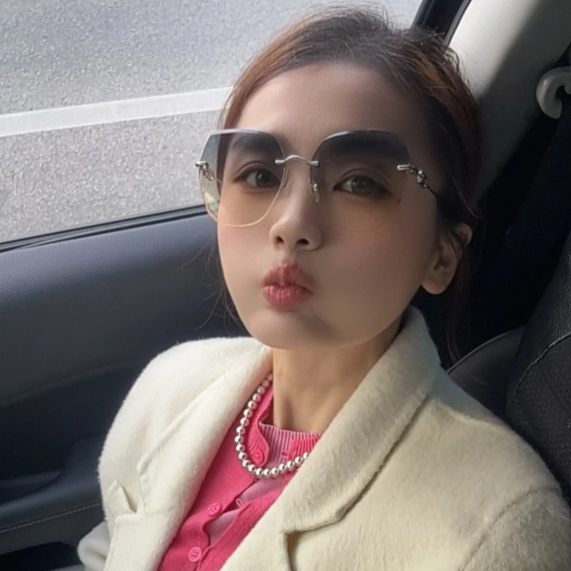 佐川 时髦渐变色墨镜 显瘦高清尼龙防紫外线 合金 不规则形 太阳眼镜 男女同款情侣款