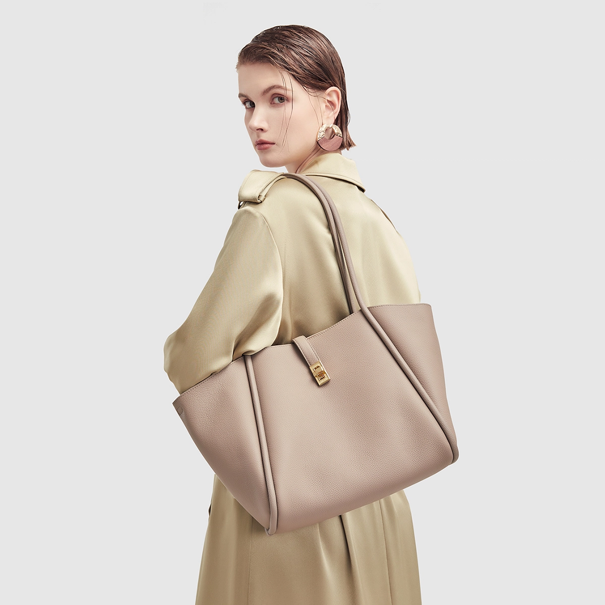 PIERRE CARDIN Tote